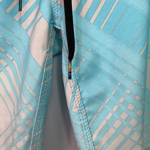 Hurley Light Blue & Gray Board Shorts Size 28 - Picture 3 of 6